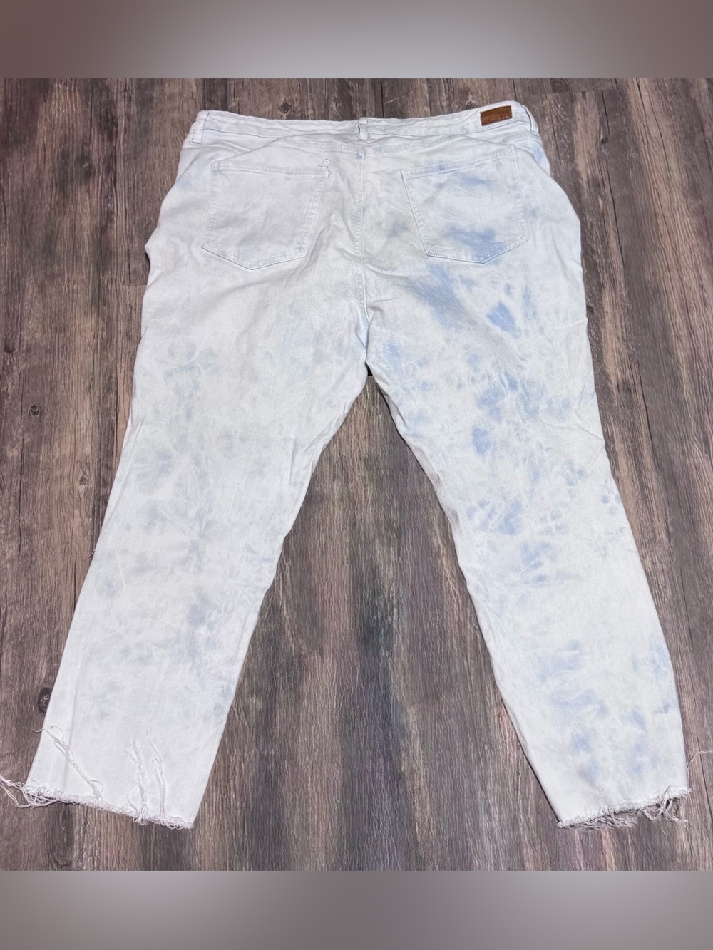Crown & Ivy High-Rise Vintage Straight Destructed Jeans Women 20W - Picture 2 of 16